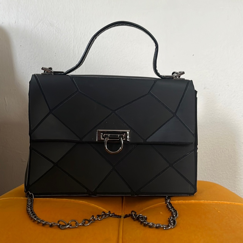 Handbag - Picture 1 of 4